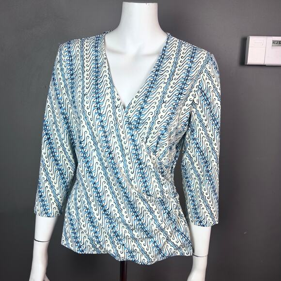 J. McLaughlin top Large faux wrap long sleeve v-neck cream blue stretch slimming - Picture 1 of 8